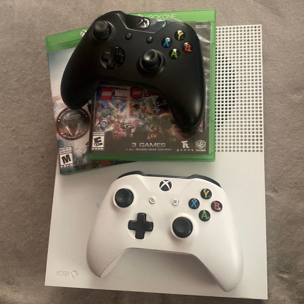 Xbox one s bundle of 6!!